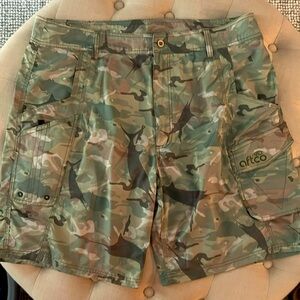 AFTCO CAMO MEN’S FISHING SHORTS SIZE 40